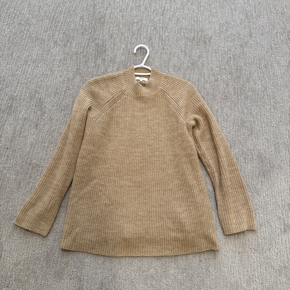 NWOT Vince Sweater - Picture 1 of 4